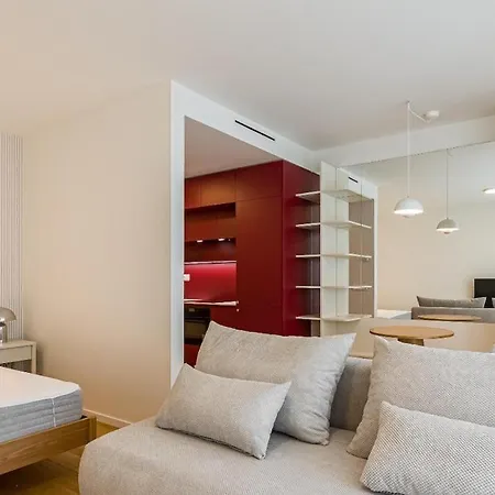 Apartman Vydrica By Ellements, Brand New Designer